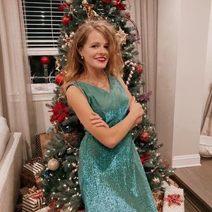 Amazing green dress 👗